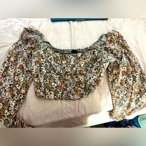 Wild fable long sleeve blouse crop top floral